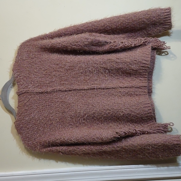 Hem & Thread fuzzy oversized pullover sweater - Picture 3 of 8